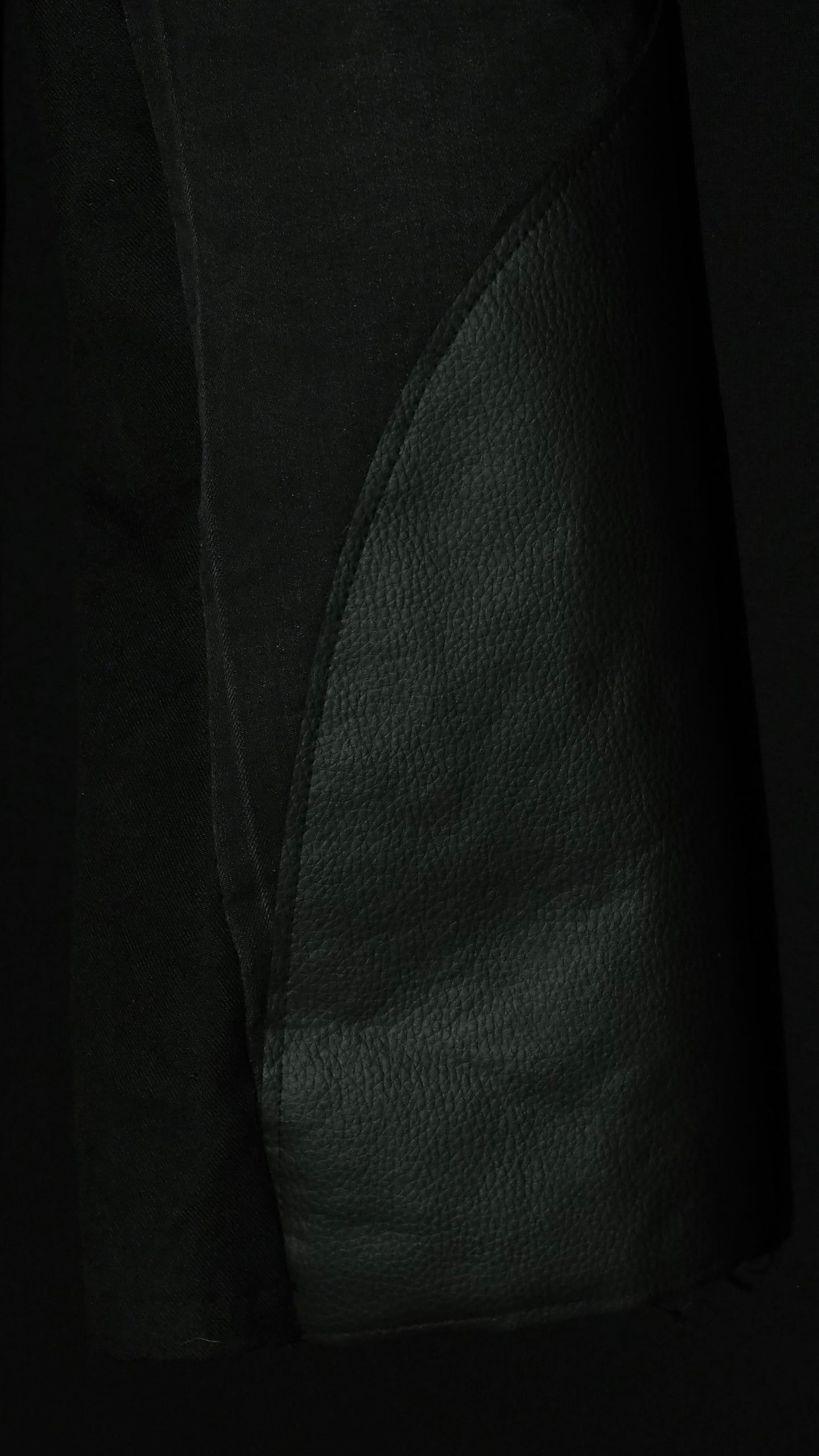 KT black on black